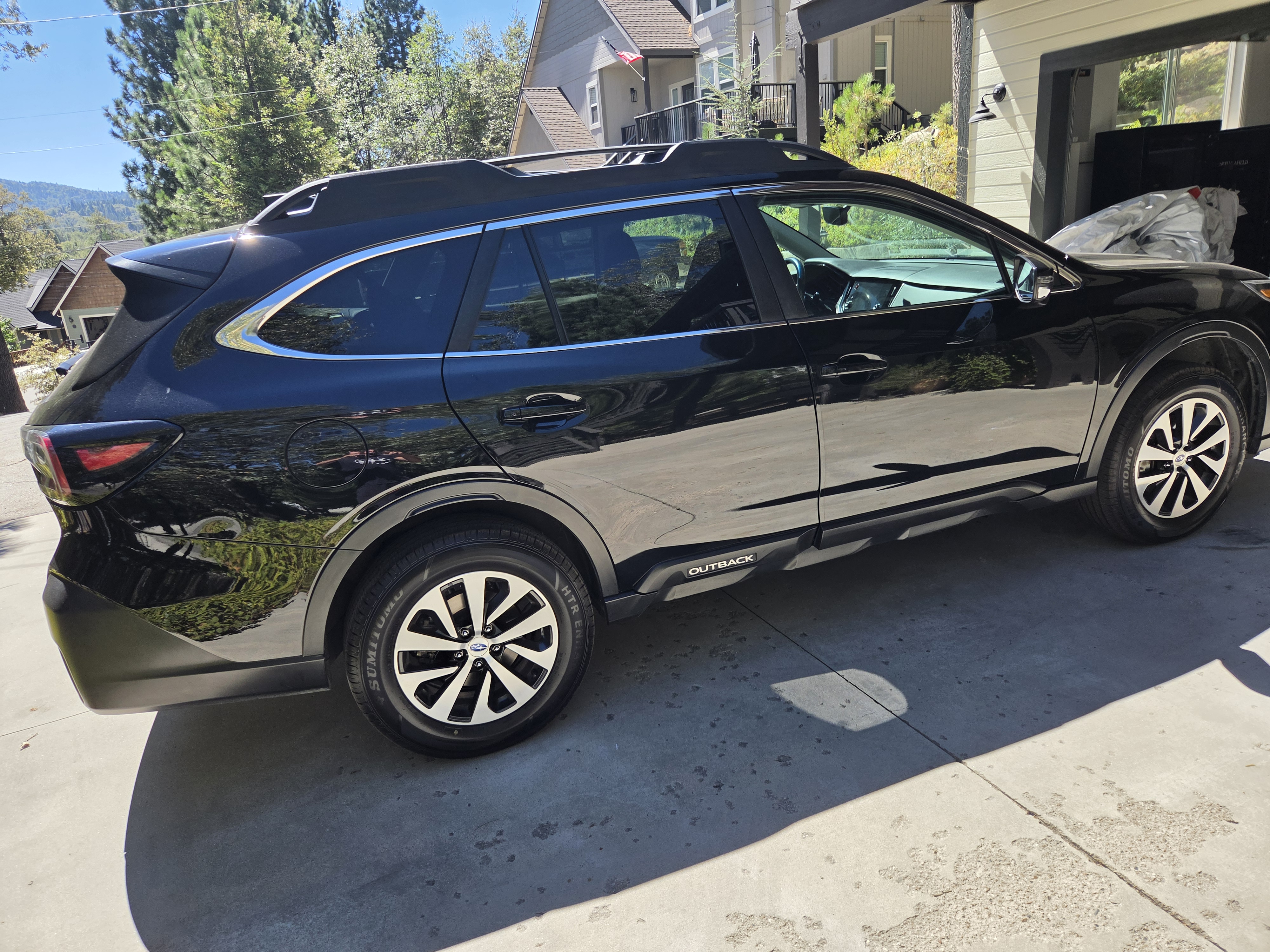 Used 2021 Subaru Outback Premium AWD/4WD image 2