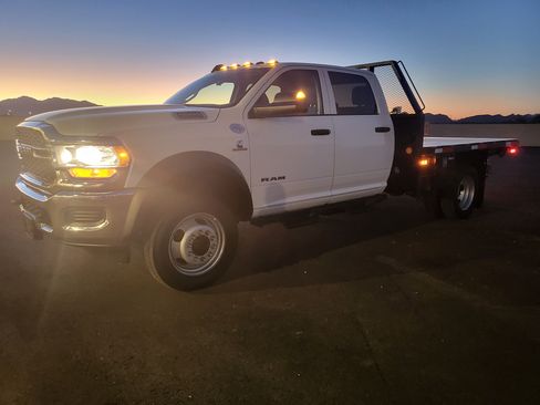 Used 2019 RAM 4500 Tradesman w/ Chrome Appearance Group AWD/4WD image 2