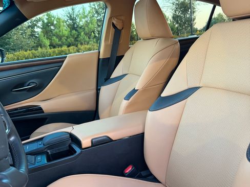 Used 2022 Lexus ES 350 w/ Premium Package FWD image 27