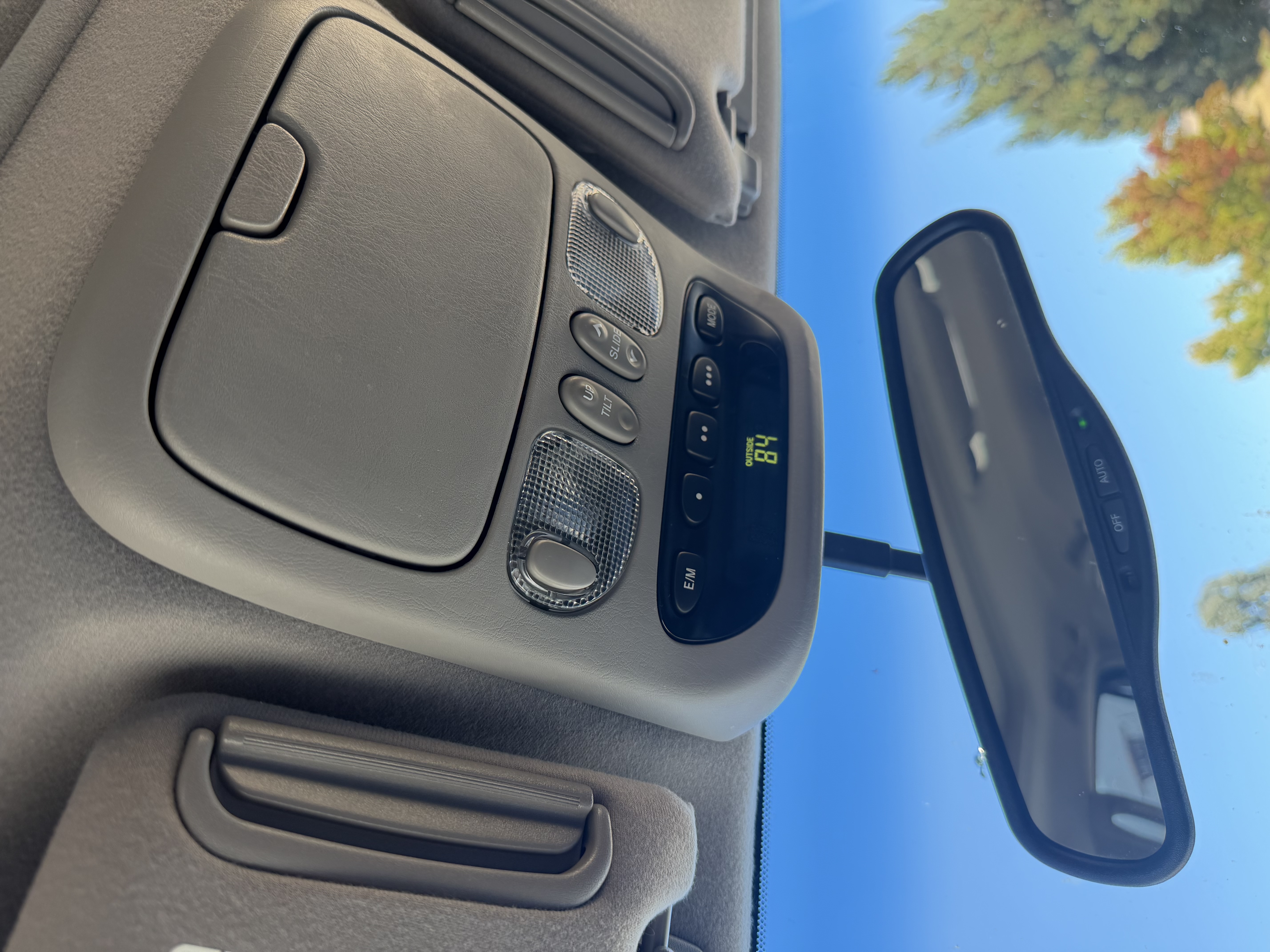 Used 2004 Toyota Sequoia Limited RWD image 10