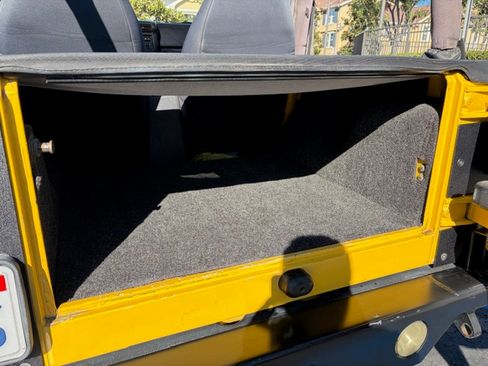 Used 2000 Jeep Wrangler Sport image 17