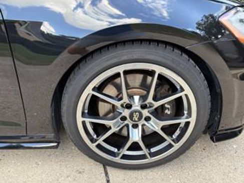 Used 2018 Volkswagen Golf 4-Door image 11