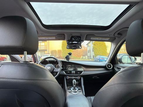 Used 2020 Alfa Romeo Giulia Ti w/ Nero Edizione image 13