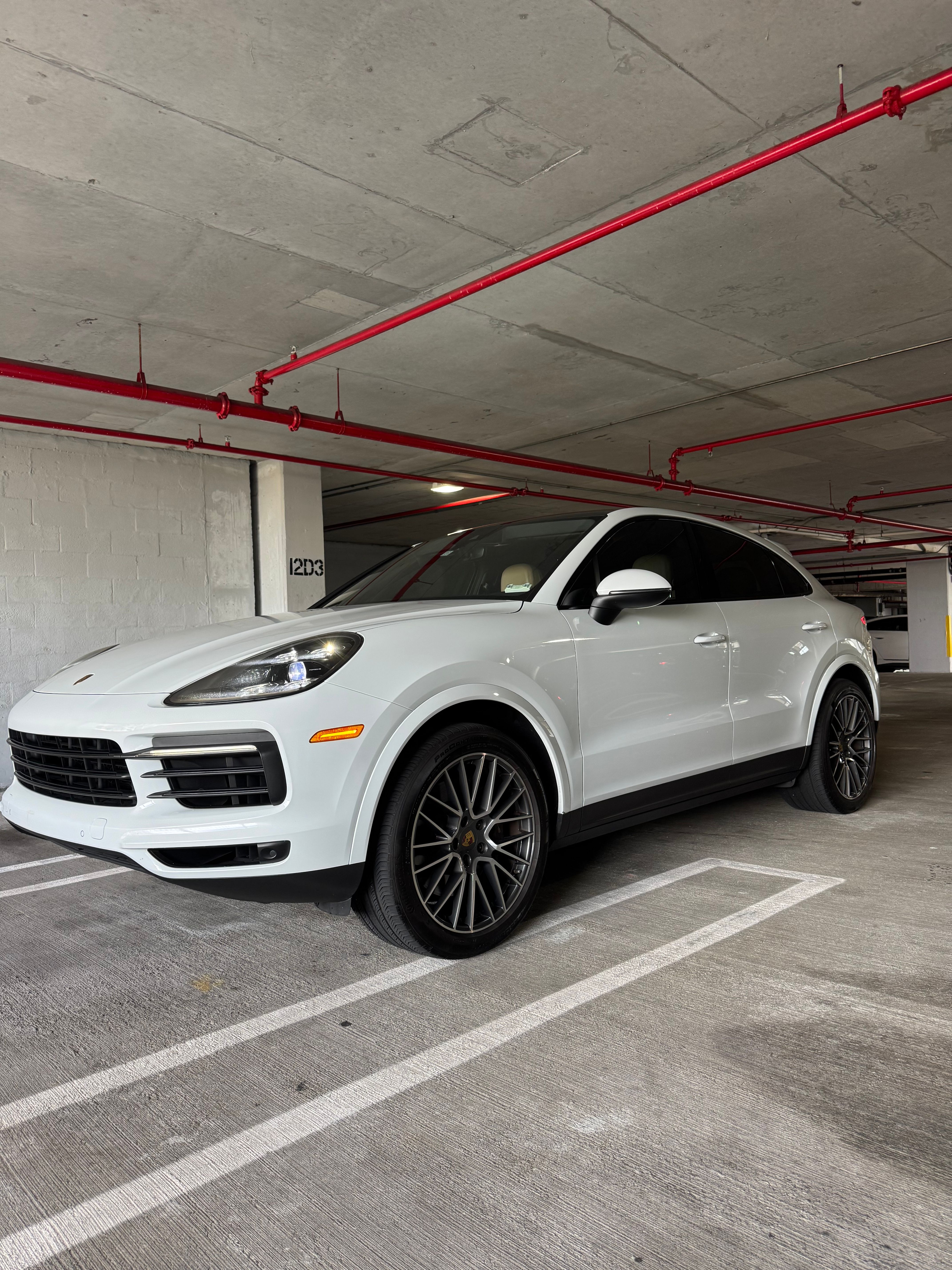 Used 2021 Porsche Cayenne Coupe AWD/4WD image 6
