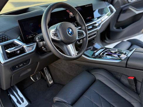 Used 2024 BMW X5 xDrive50e w/ M Sport Package image 25