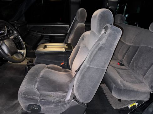 Used 2001 Chevrolet Silverado 2500 LS image 8