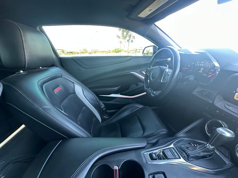 Used 2018 Chevrolet Camaro SS w/ Redline Edition RWD image 21