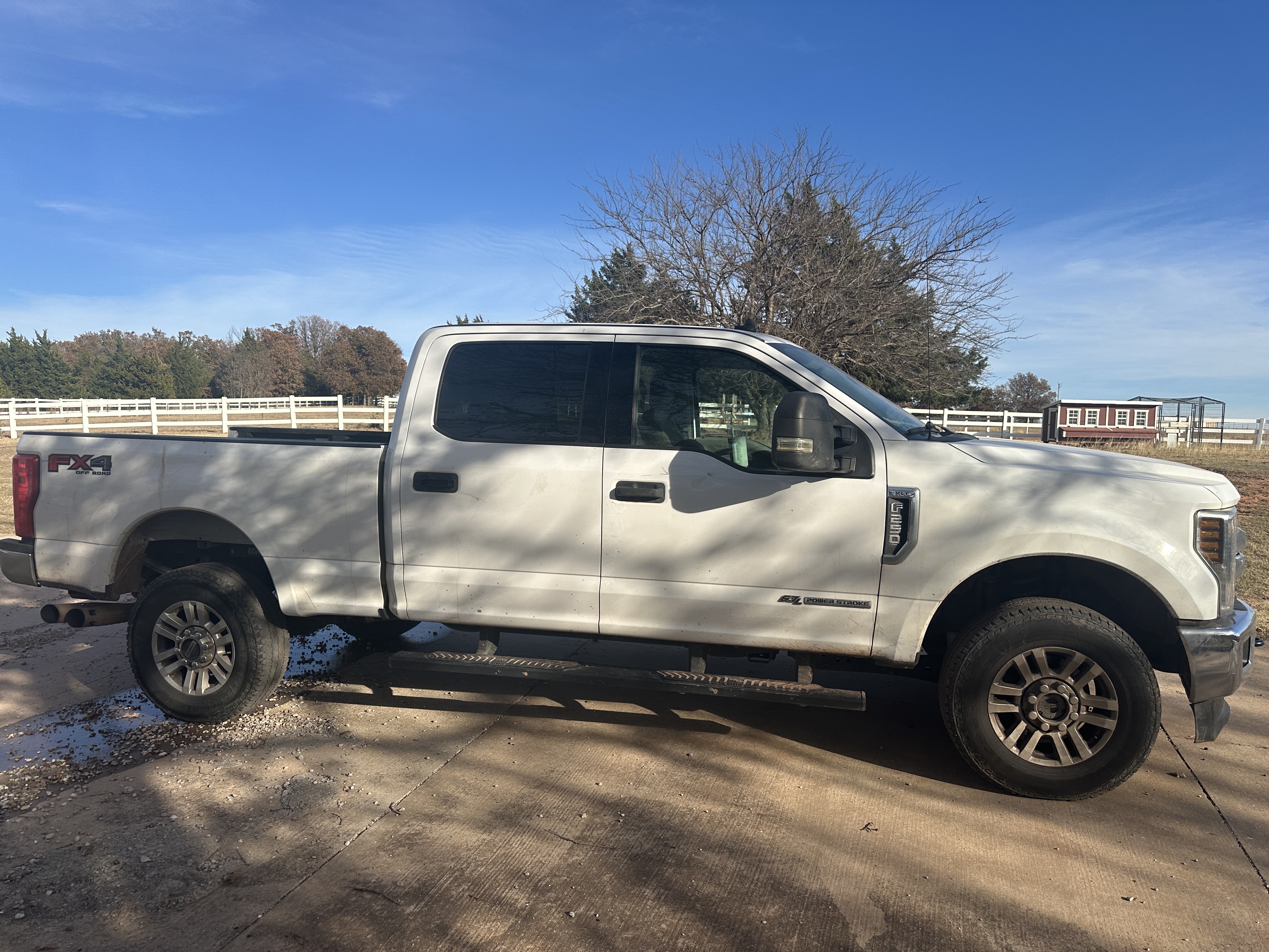 Used 2019 Ford F250 XLT w/ XLT Value Package AWD/4WD image 2