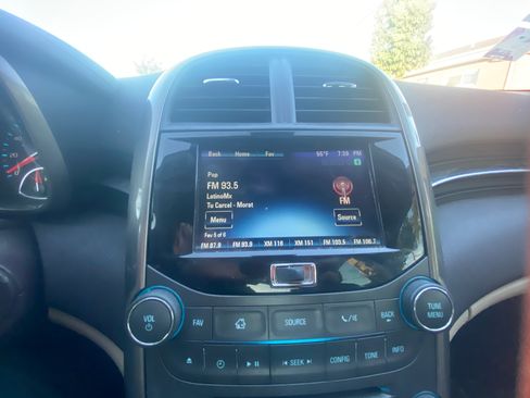 Used 2013 Chevrolet Malibu Eco w/ Power Convenience Package FWD image 11