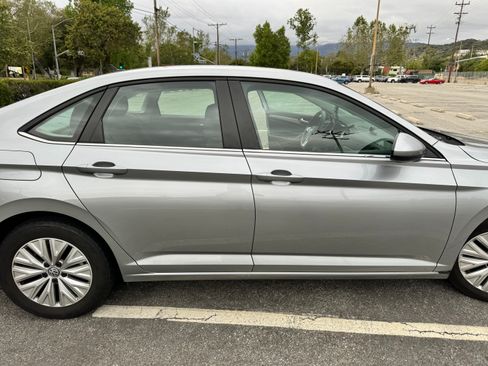 Used 2020 Volkswagen Jetta S w/ Driver Assistance Package image 28