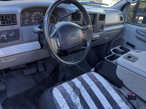 Used 1999 Ford F250 2WD SuperCab Super Duty image 12