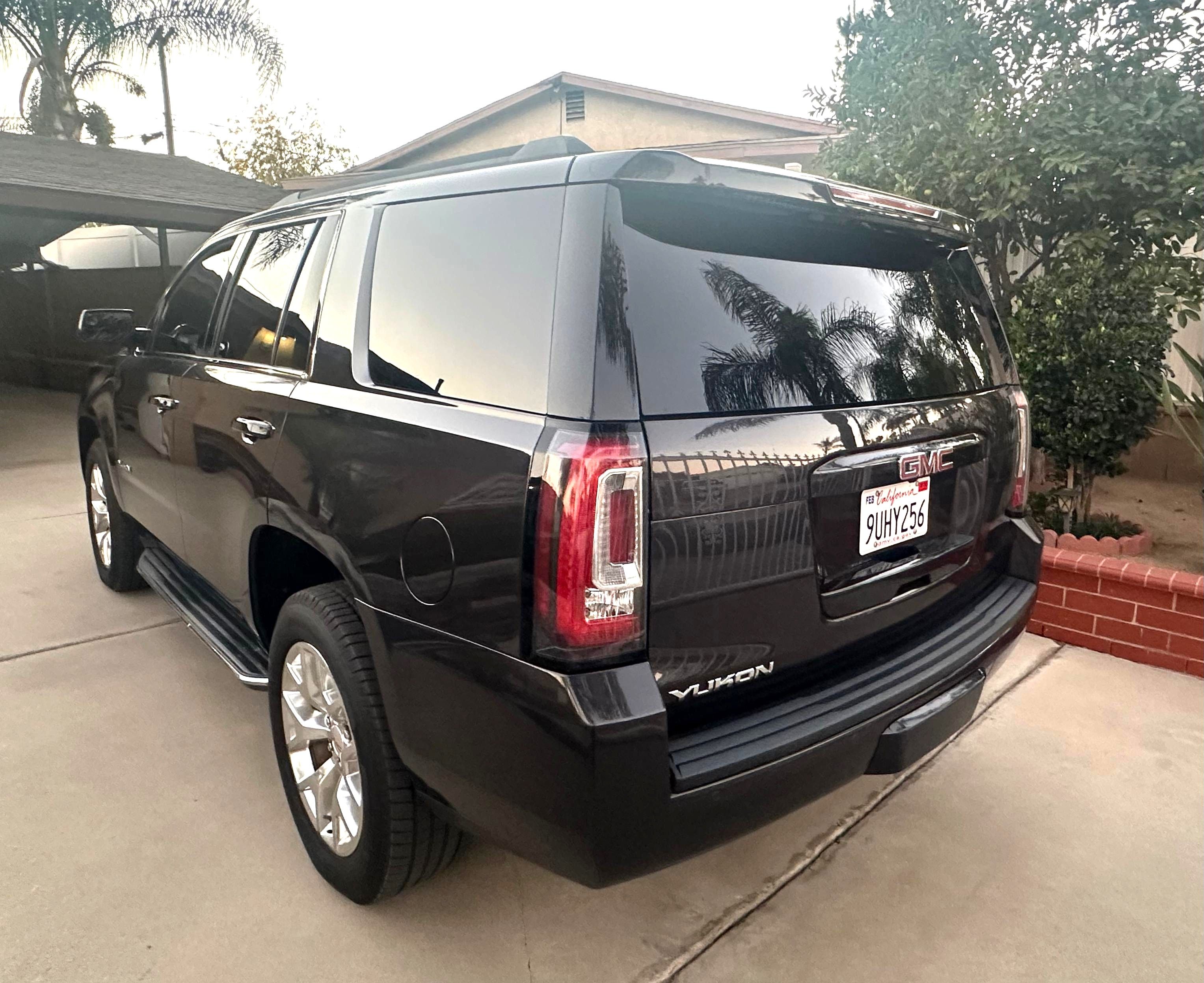 Used 2015 GMC Yukon SLE w/ Convenience Package RWD image 4