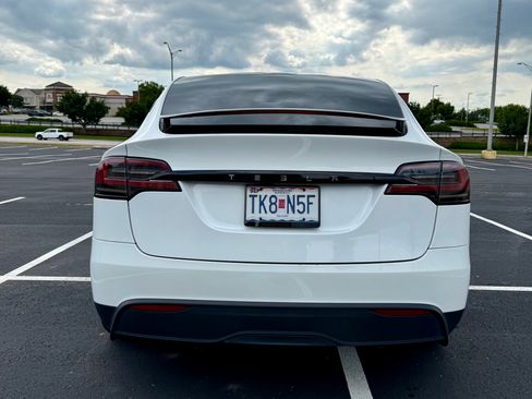 Used 2023 Tesla Model X AWD/4WD image 4