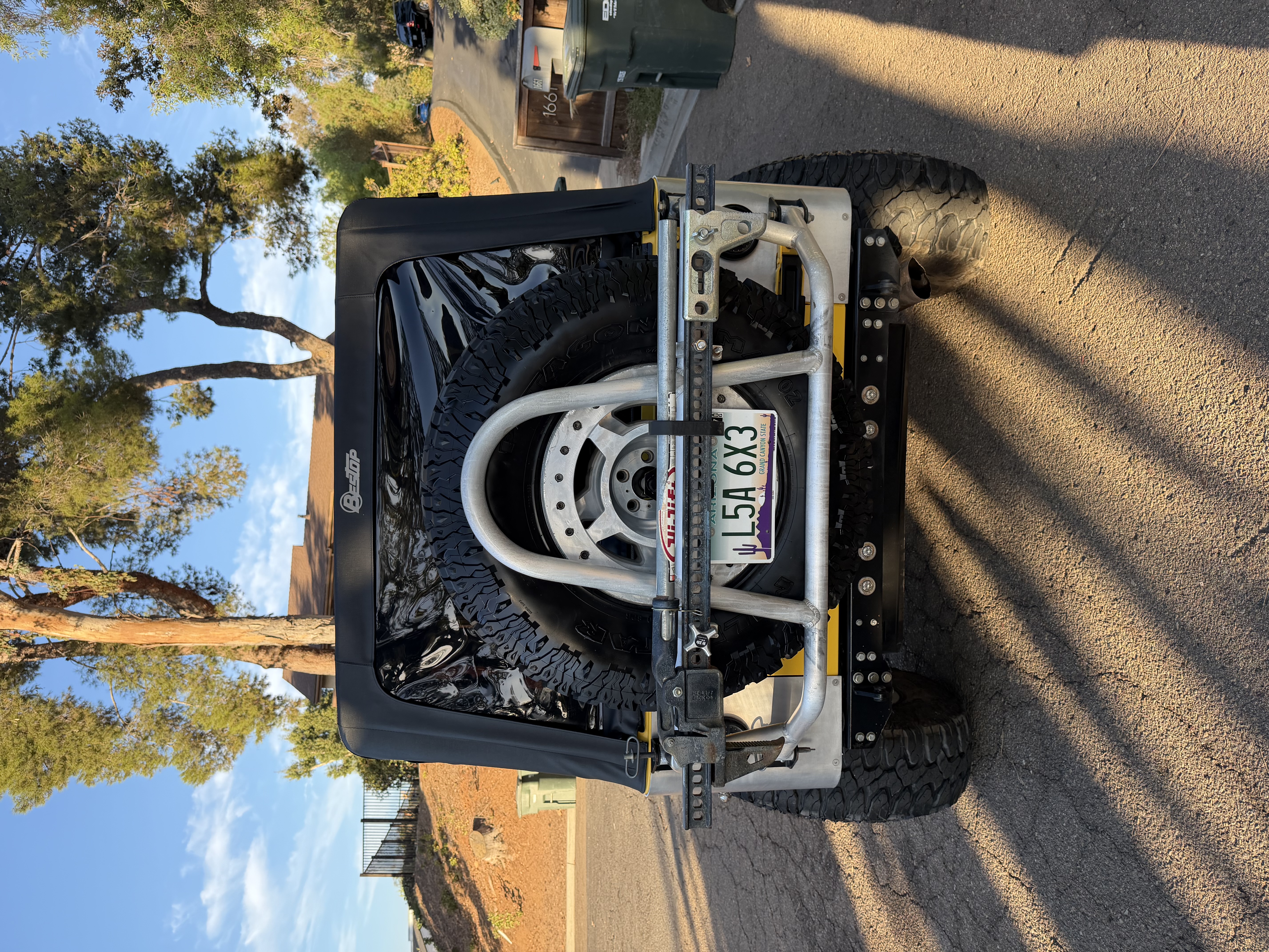 Used 2006 Jeep Wrangler Unlimited Rubicon w/ Security Group AWD/4WD image 9