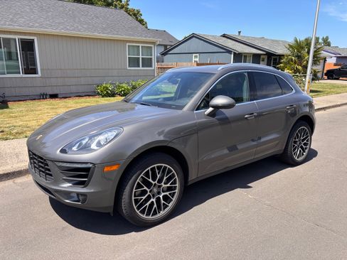 Used 2018 Porsche Macan S w/ Premium Package Plus AWD/4WD image 1