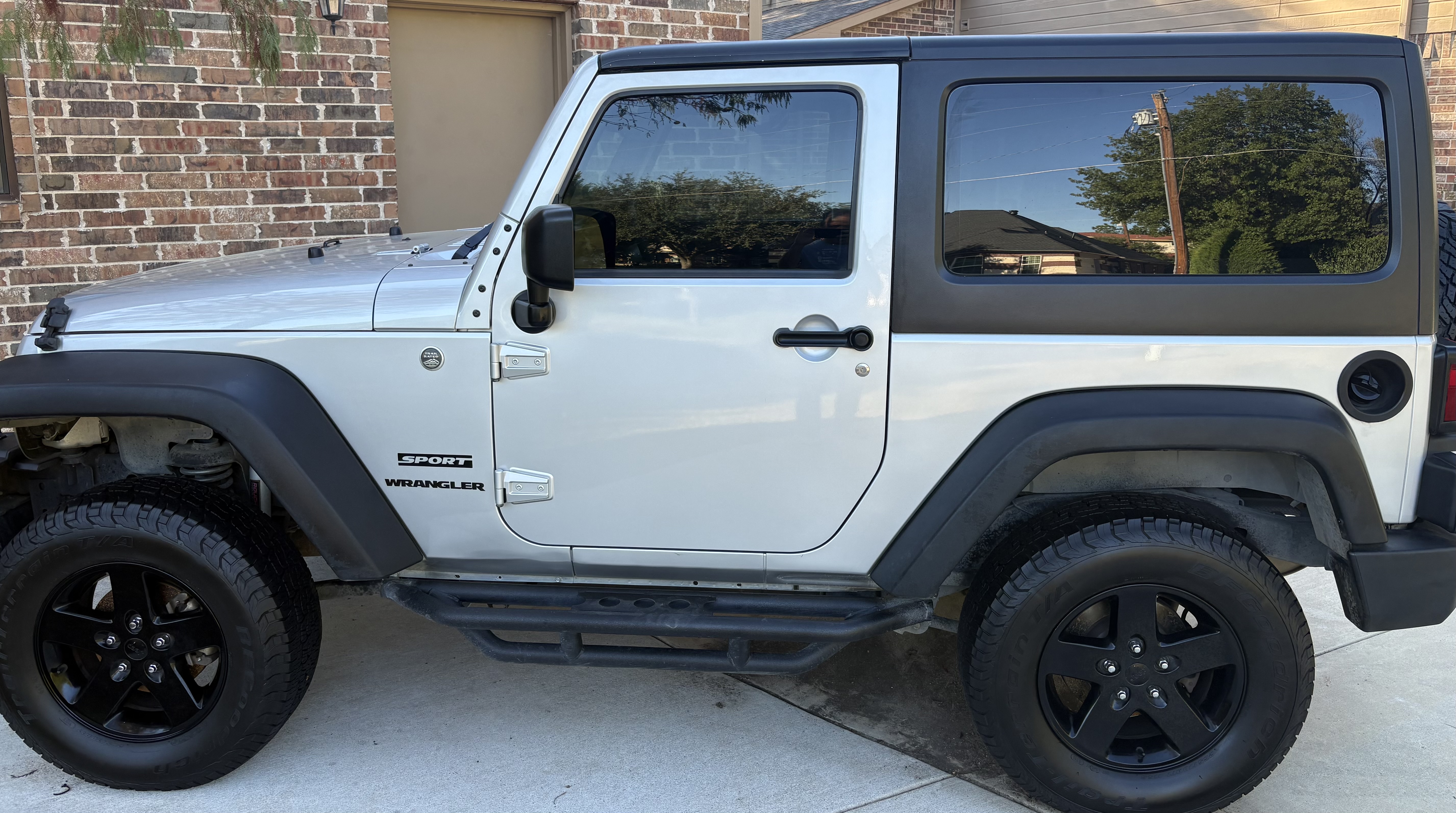 Used 2012 Jeep Wrangler Sport AWD/4WD image 2