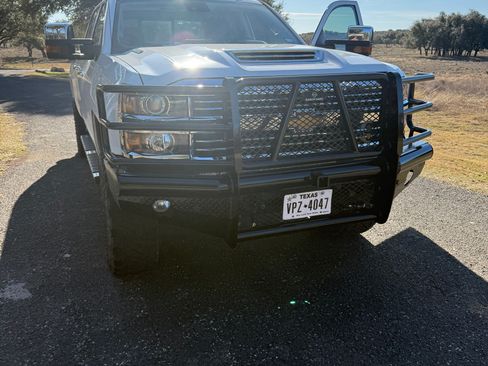 Used 2017 Chevrolet Silverado 2500 High Country w/ Duramax Plus Package image 5