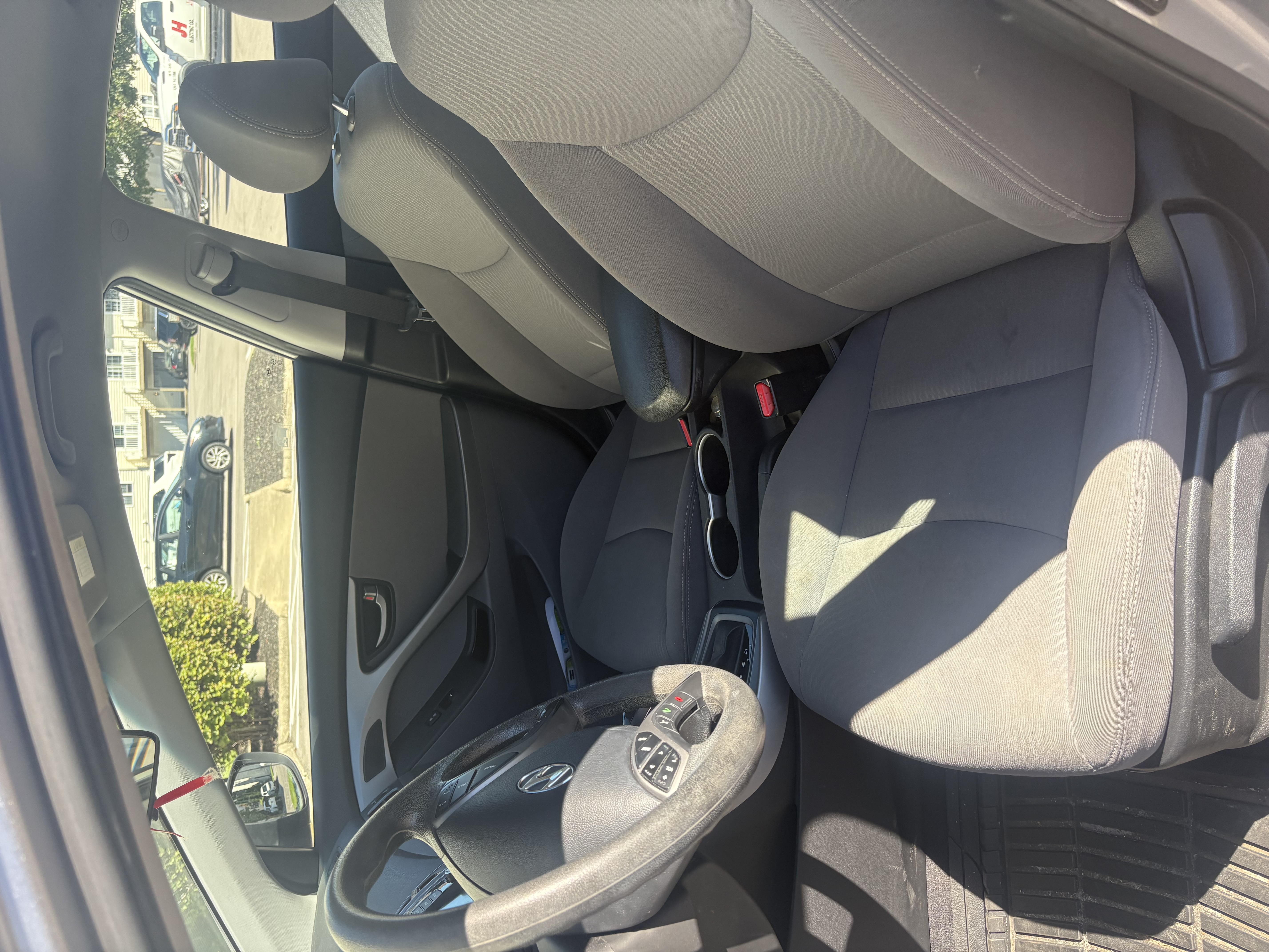 Used 2014 Hyundai Elantra SE w/ Option Group 02 FWD image 11