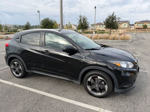 Used 2018 Honda HR-V EX-L image 4