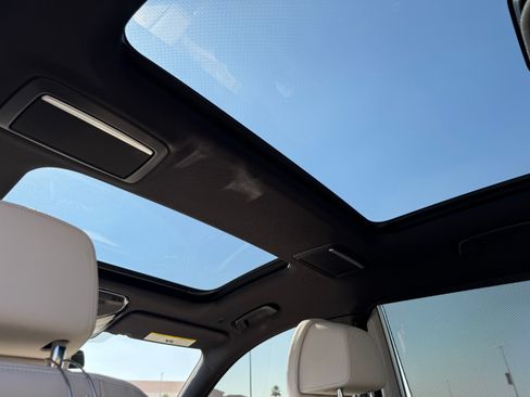 Used 2021 BMW 750i xDrive w/ Executive Package image 15