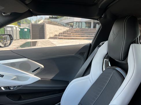 Used 2022 Chevrolet Corvette Stingray Preferred Cpe w/ Z51 Performance Package image 8