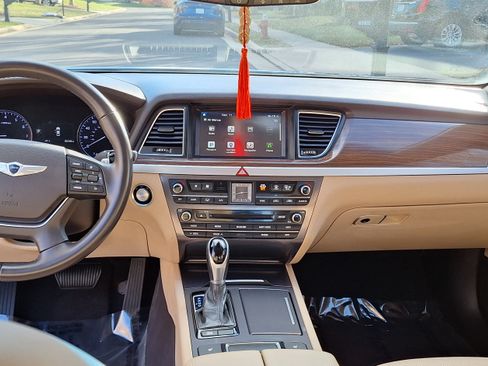 Used 2016 Hyundai Genesis 3.8 image 12