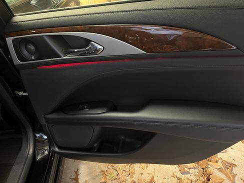 Used 2019 Lincoln MKZ Reserve w/ Reserve Plus Package image 20