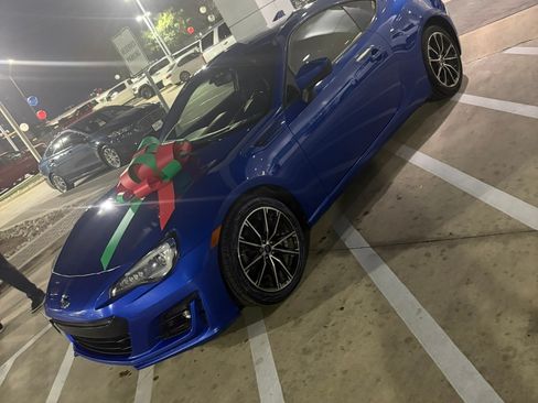 Used 2017 Subaru BRZ Limited w/ Popular Package #2 RWD image 2