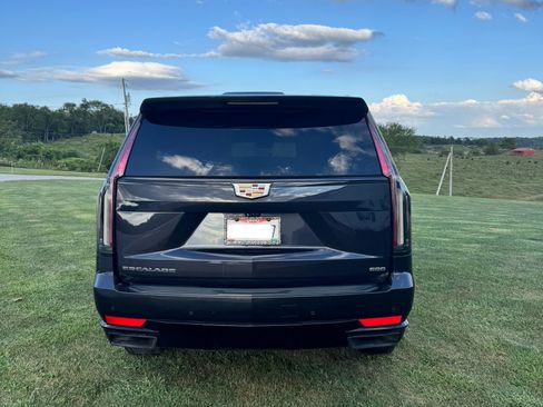 Used 2022 Cadillac Escalade Sport w/ LPO, Floor Liner Package image 2