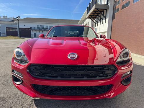 Used 2018 FIAT 124 Spider Classica w/ Technology & Siriusxm Group image 14