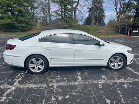 Used 2016 Volkswagen CC Sport image 4
