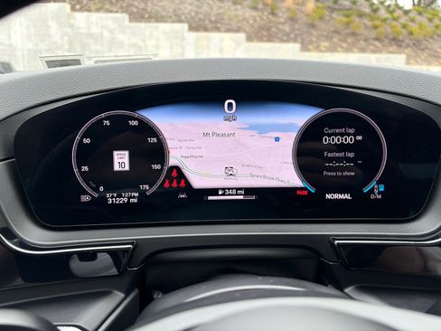 Used 2024 Porsche Cayenne Coupe image 9