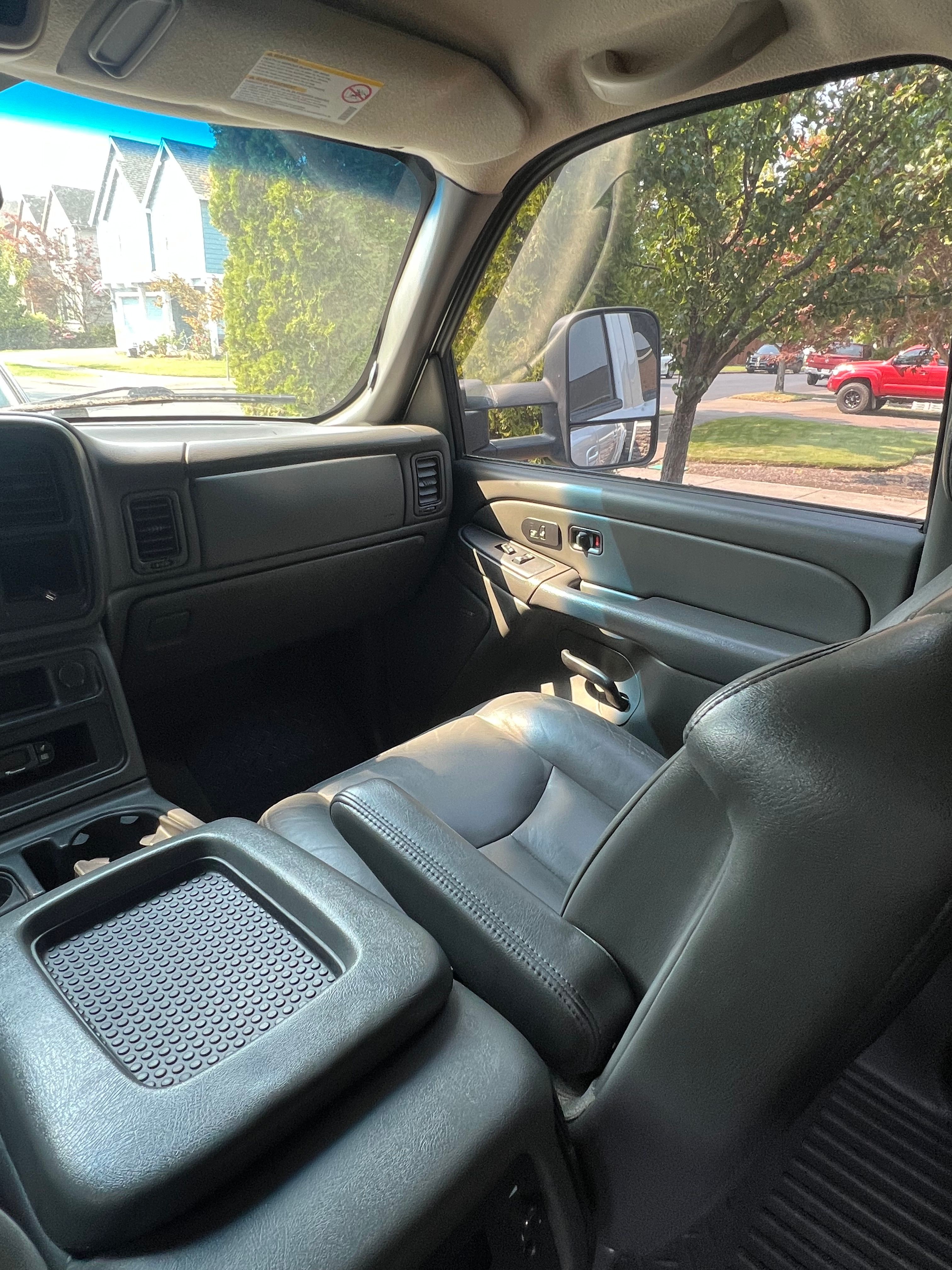 Used 2005 GMC Sierra 2500 SLT AWD/4WD image 16