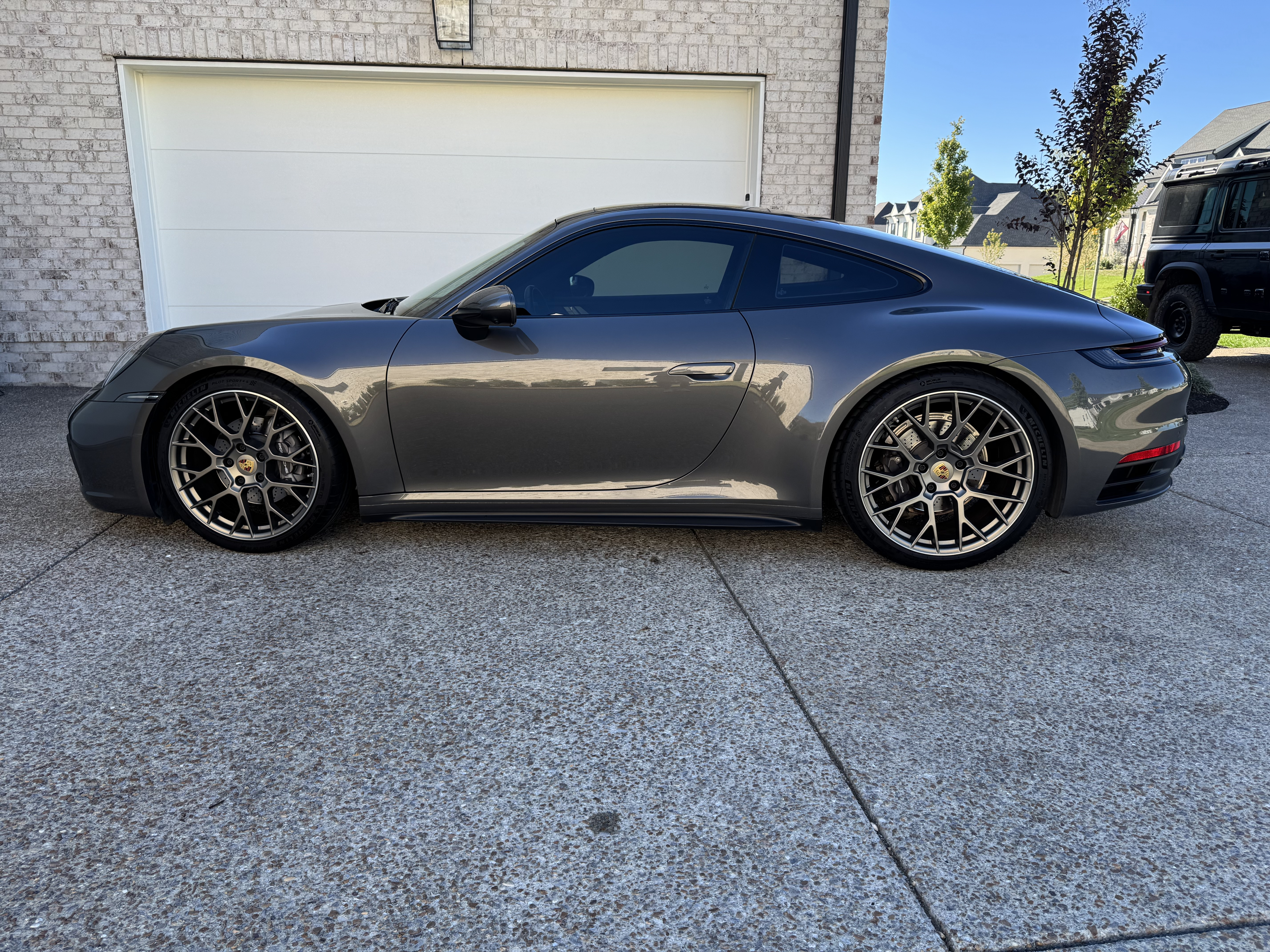 Used 2020 Porsche 911 Carrera image 2