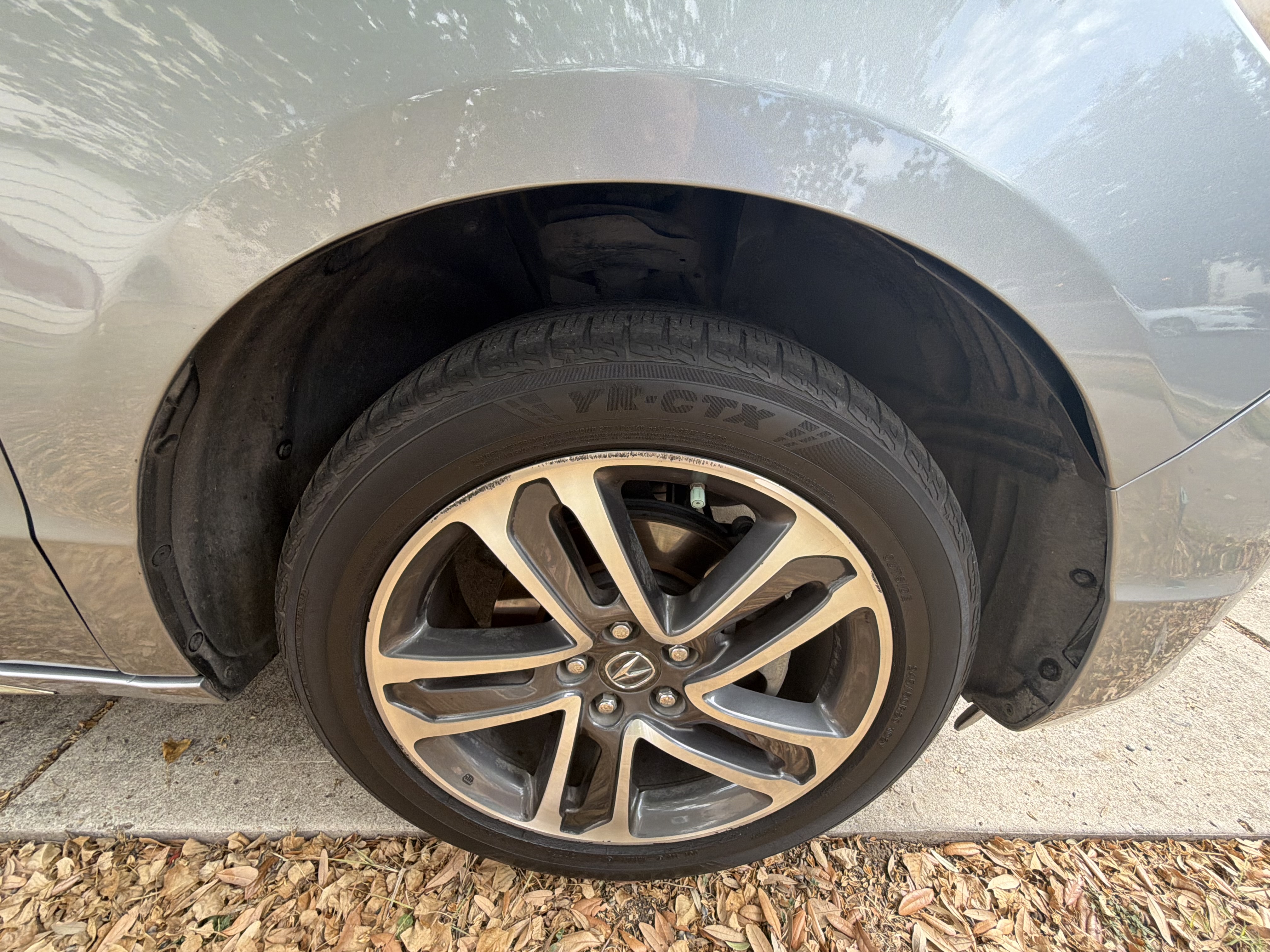 Used 2018 Acura MDX w/ Advance Package AWD/4WD image 12