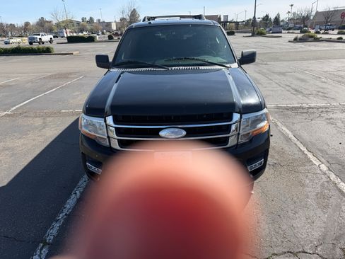 Used 2015 Ford Expedition EL XLT w/ Equipment Group 202A image 2