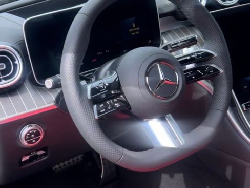 Used 2024 Mercedes-Benz CLE 300 4MATIC Coupe image 9