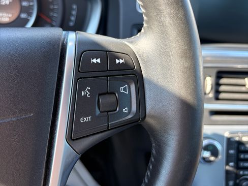 Used 2018 Volvo S60 T5 Dynamic w/ Protection Package image 26