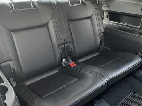 Used 2019 Volkswagen Atlas SEL R-Line image 17