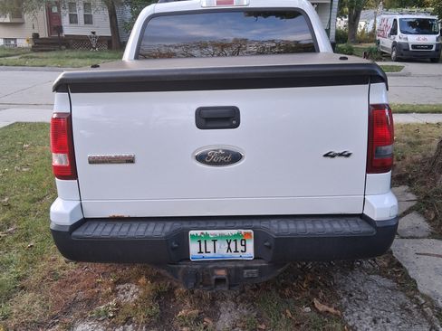 Used 2007 Ford Explorer Sport Trac XLT image 10