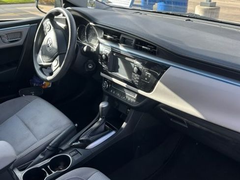 Used 2016 Toyota Corolla LE image 12