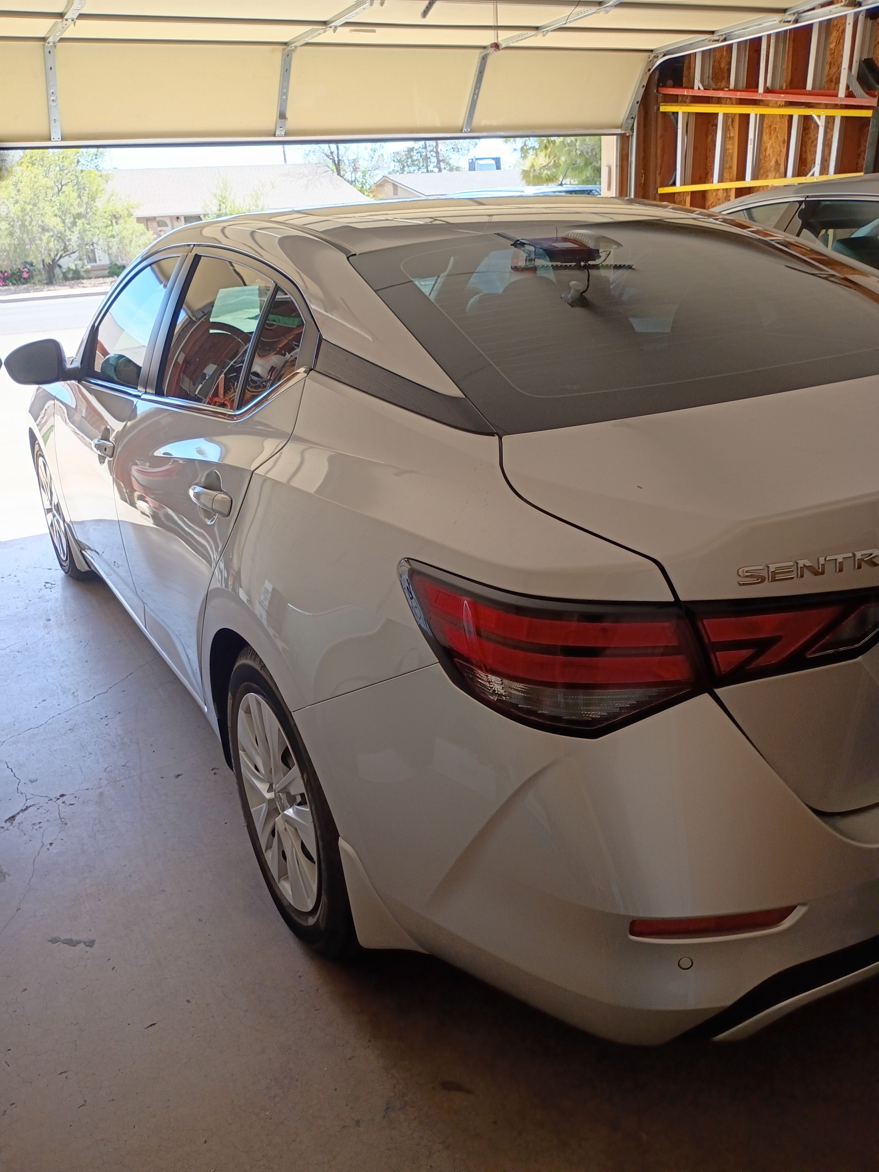 Used 2020 Nissan Sentra S FWD image 2