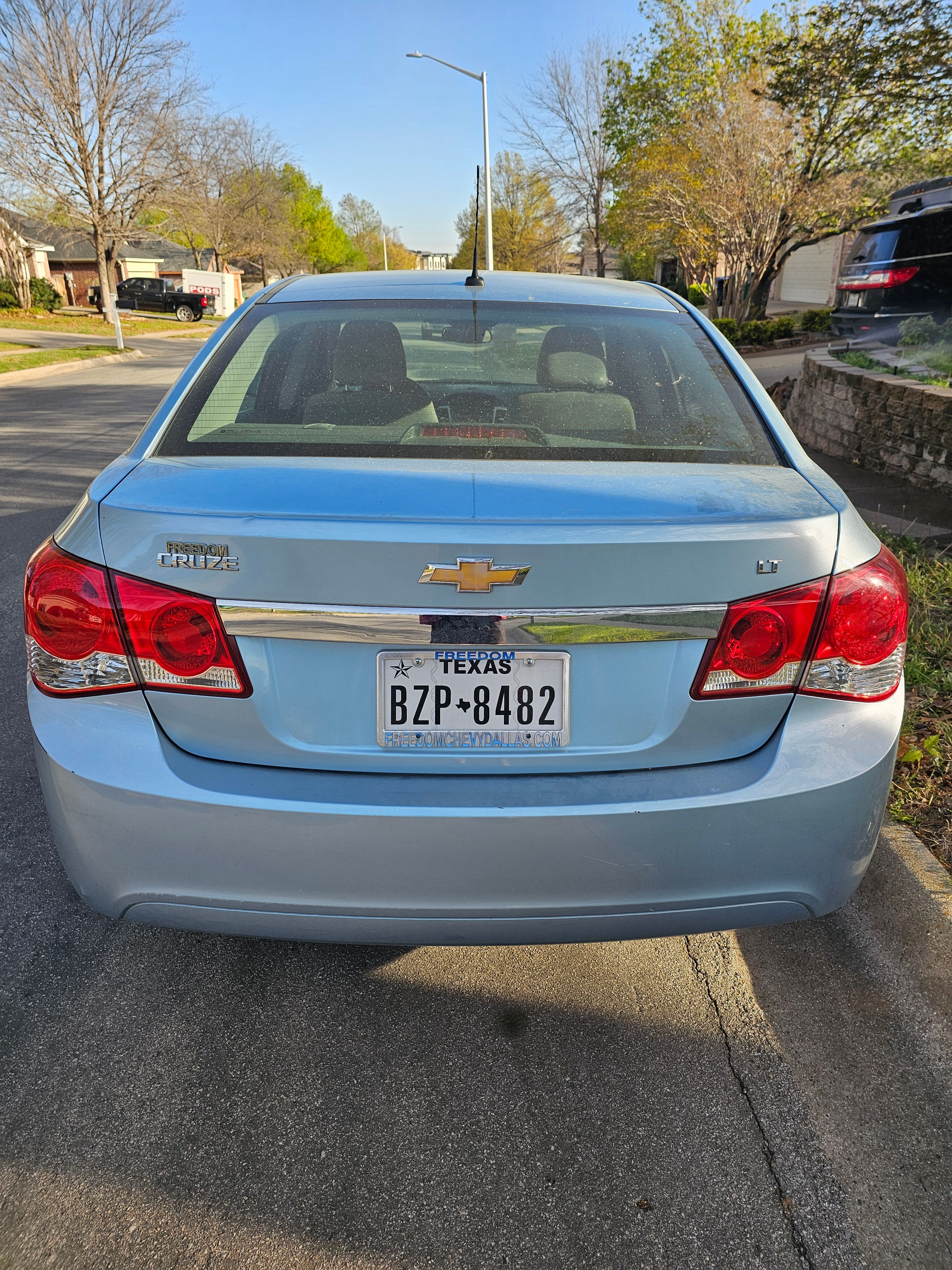 Used 2012 Chevrolet Cruze LT FWD image 2