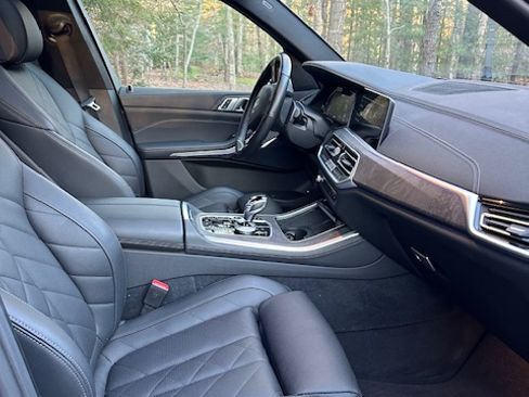 Used 2023 BMW X5 xDrive45e w/ Executive Package image 16