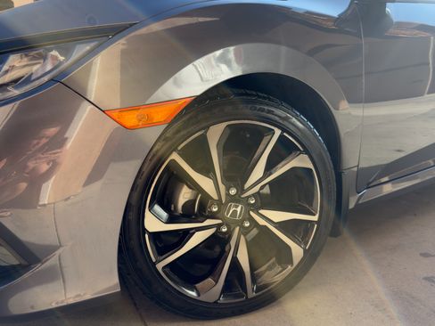 Used 2019 Honda Civic Sport image 6