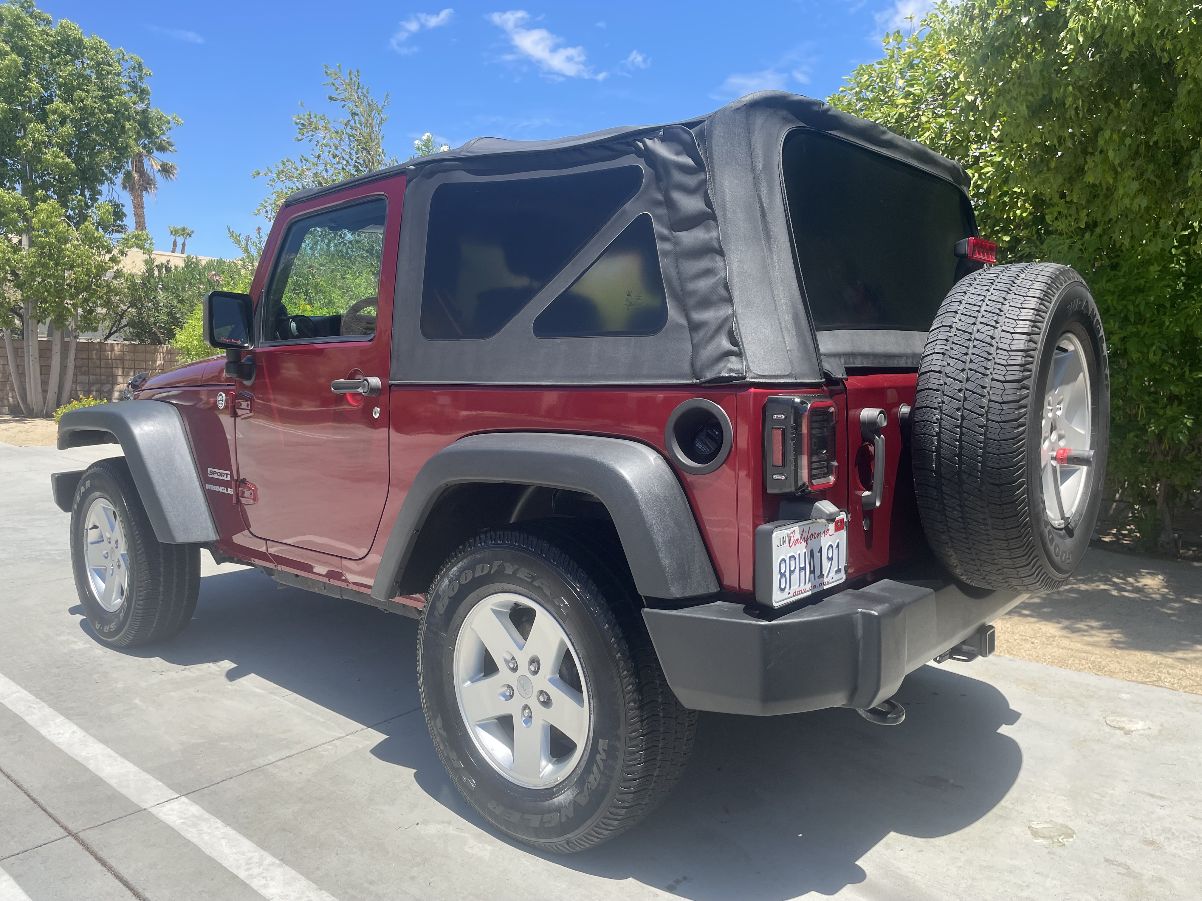 Used 2011 Jeep Wrangler Sport AWD/4WD image 6