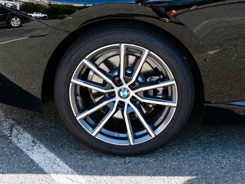 Used 2023 BMW 230i Coupe w/ Premium Package RWD image 17