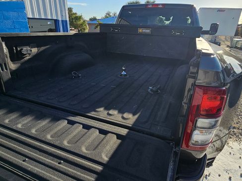 Used 2022 RAM 3500 Big Horn w/ Night Edition image 15