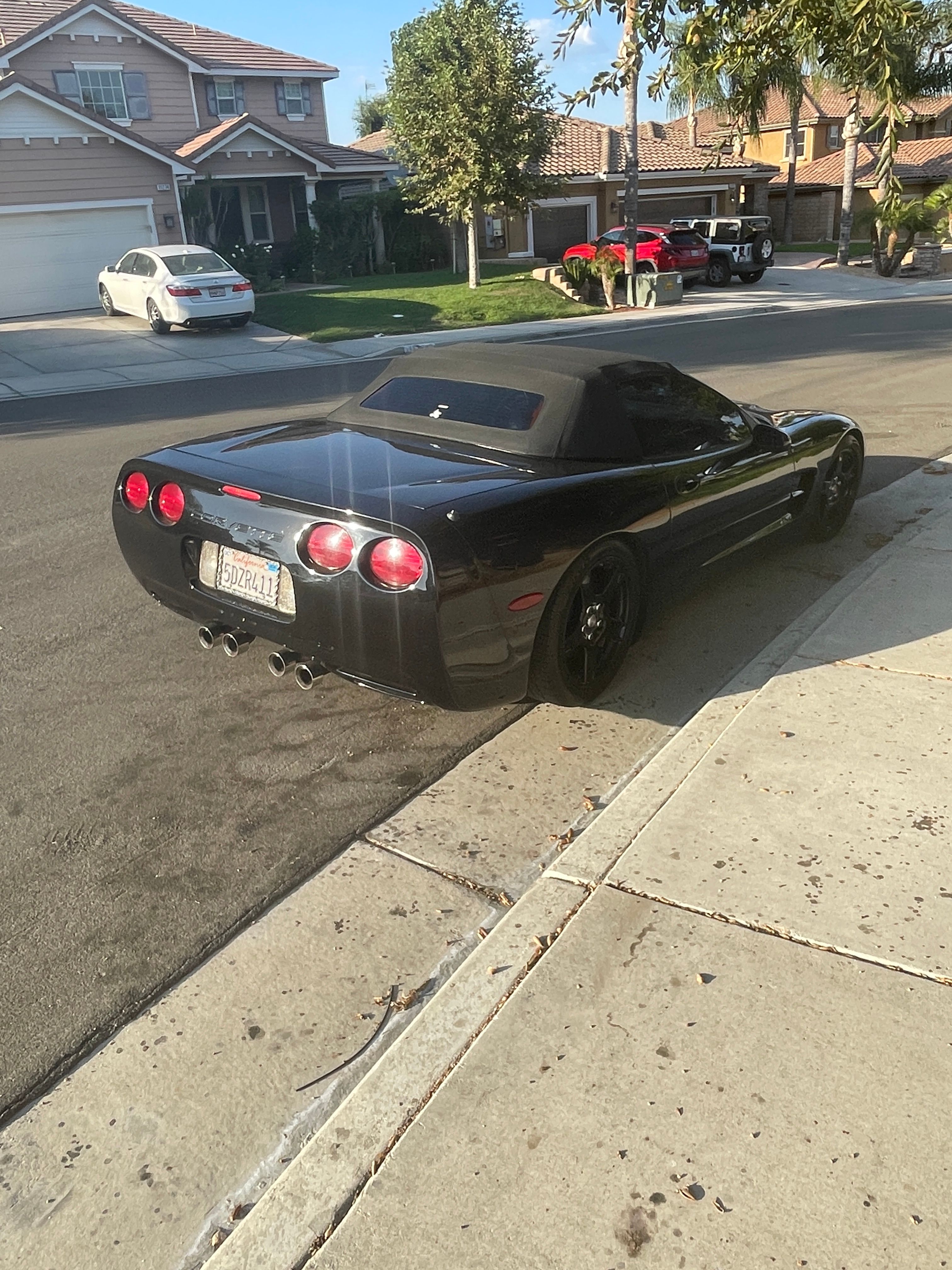 Used 1999 Chevrolet Corvette Convertible w/ Memory Pkg RWD image 1