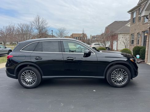 Used 2024 Mercedes-Benz GLC 300 4MATIC image 5